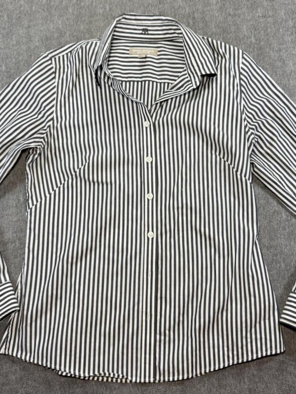 Banana Republic Women’s Non Iron Fitted Button Down - Grey,White Striped/ Size10